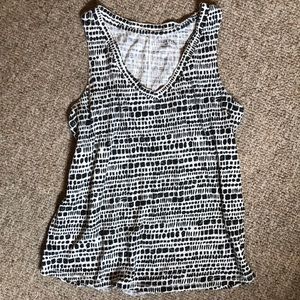 Merona women’s sleeveless shirt